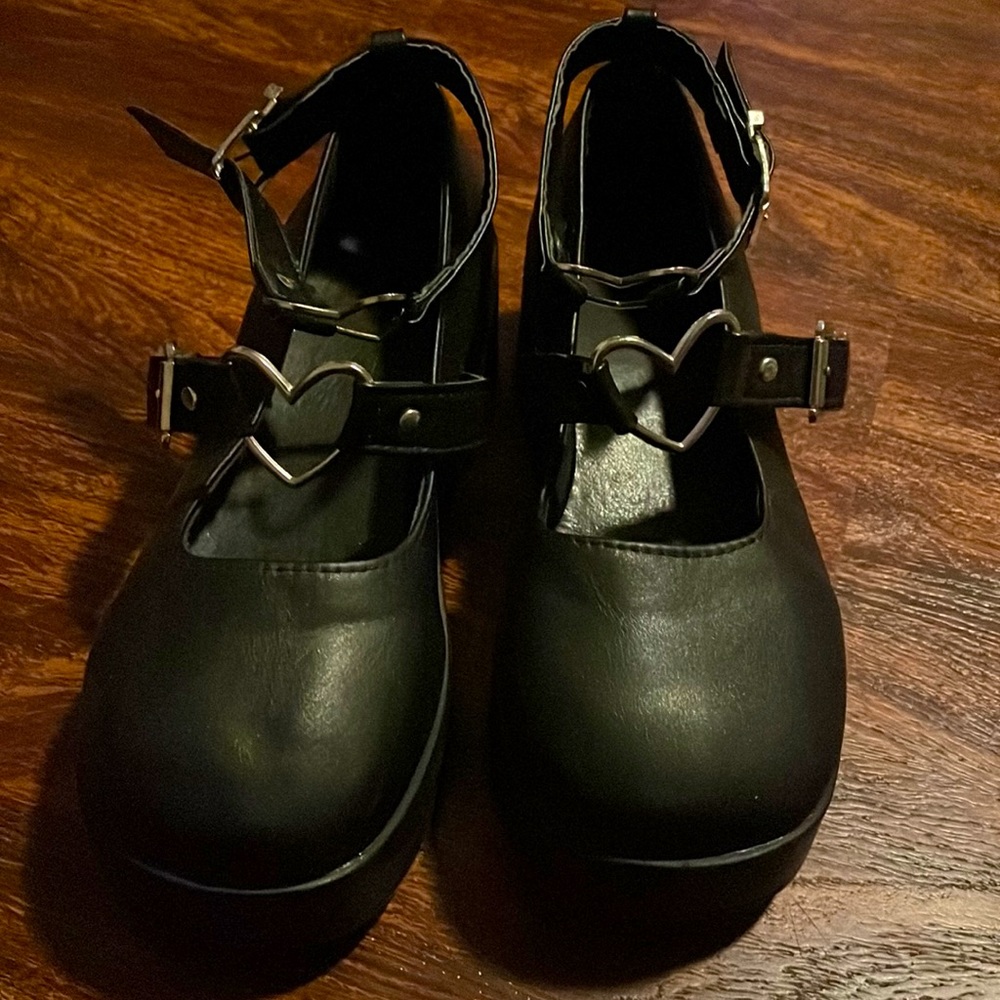 8.5 womens, black